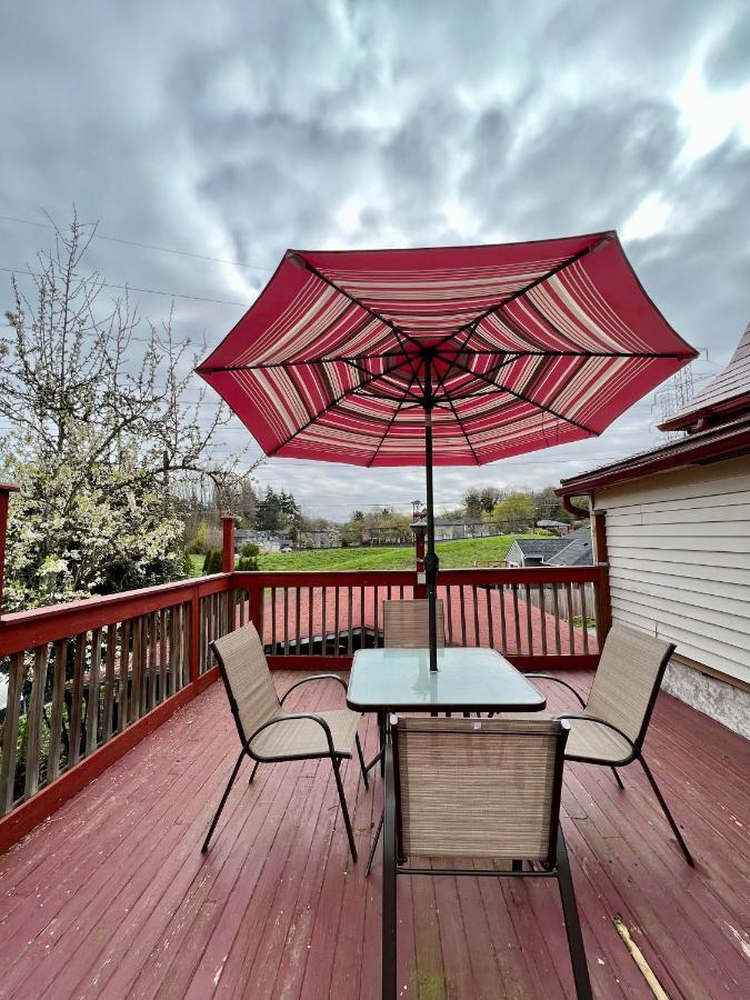 Private Room Tiny With Shared Bathroom Near Seatac Airport And Downtown Seattle Eksteriør bilde