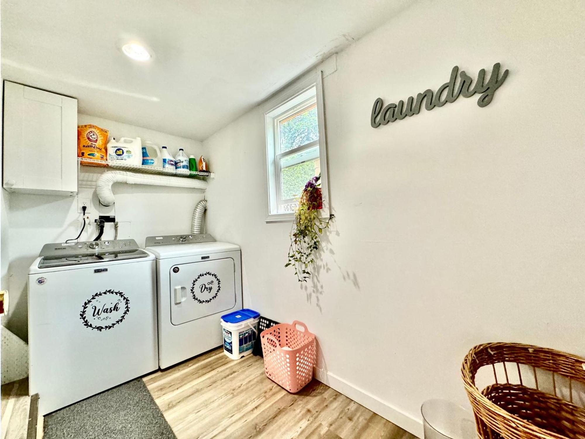 Private Room Tiny With Shared Bathroom Near Seatac Airport And Downtown Seattle Eksteriør bilde